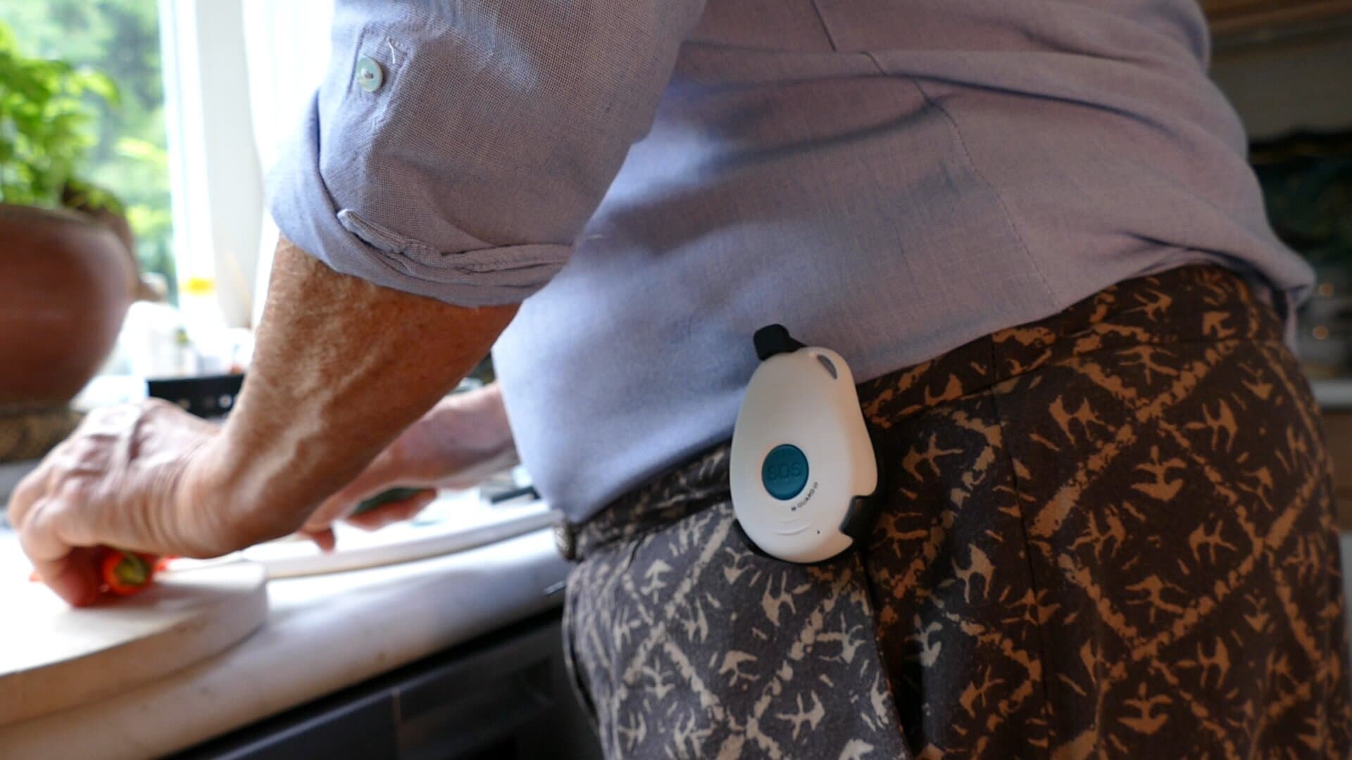 M-Guard pro mit Gürtelclip am Hosenbund